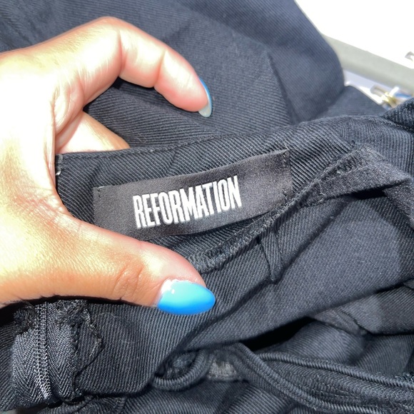 Reformation | Black Ruffle Criss Cross Back Jumpsuit Size: XS - Picture 4 of 6